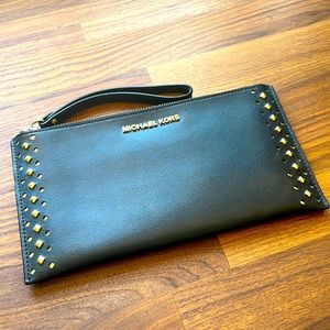 Michael Kors wristlet